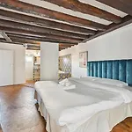 Bnbnook - Sunny 2Br Duplex Near Seine & Notre-Dame