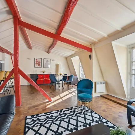 Bnbnook - Sunny 2br Duplex Near Seine & Notre-dame * Parigi