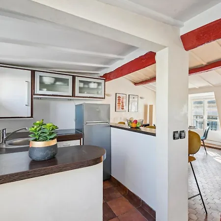 Bnbnook - Sunny 2br Duplex Near Seine & Notre-dame *
